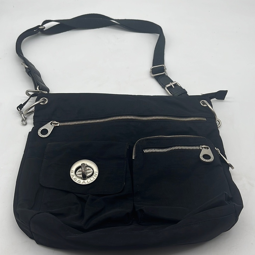 Baggallini Black Nylon Crossbody Bag with small wallet. BP1986A